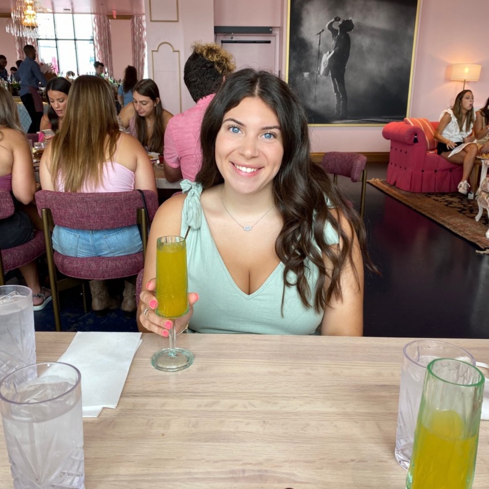 Meet your Posher, Stephanie